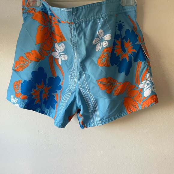 Board shorts reversible. - Picture 4 of 4